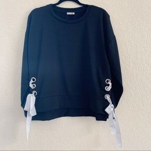 Heart & Hip Black Side Bows‎ Sweatshirt Sz M